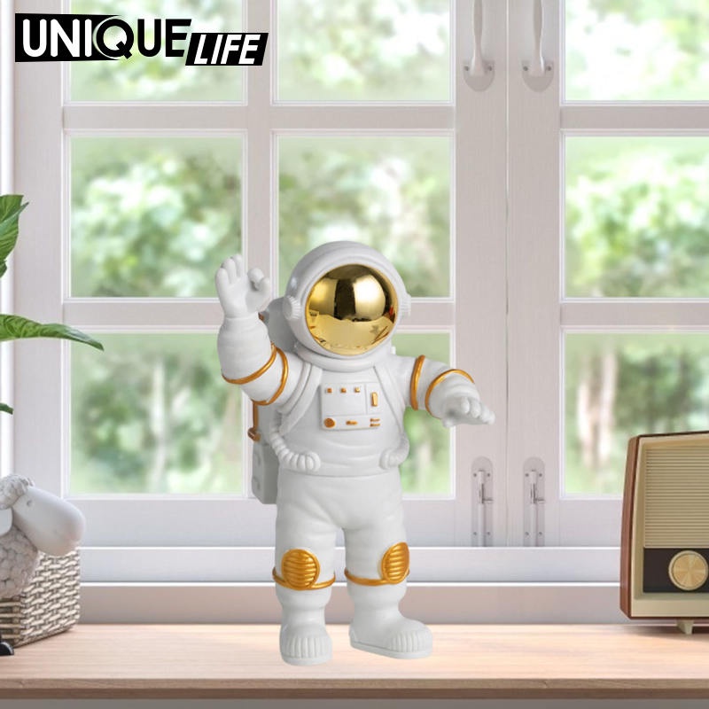 Mô hình phi hành gia có đèn LED siêu đẹp dành cho trang trí bàn làm việc phòng ngủ