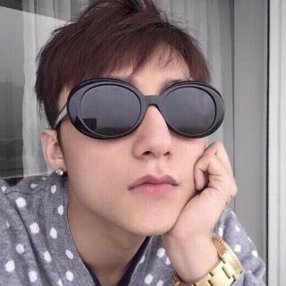 Kính mắt ruồi đủ màu