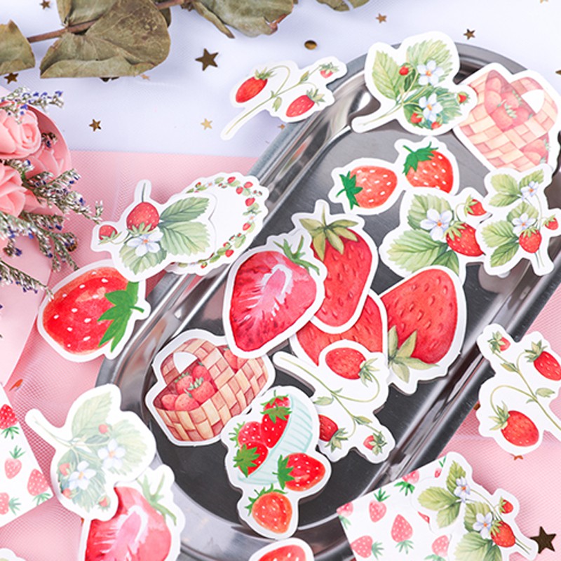 Hộp 45 miếng dán sticker trang trí hình dâu tây