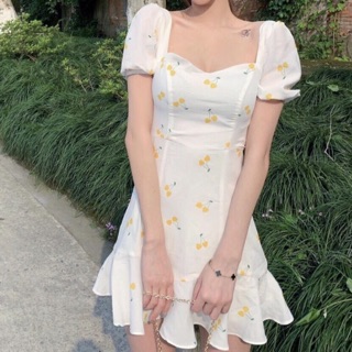 Đầm cherry vàng cúp ngực hàng VNXK