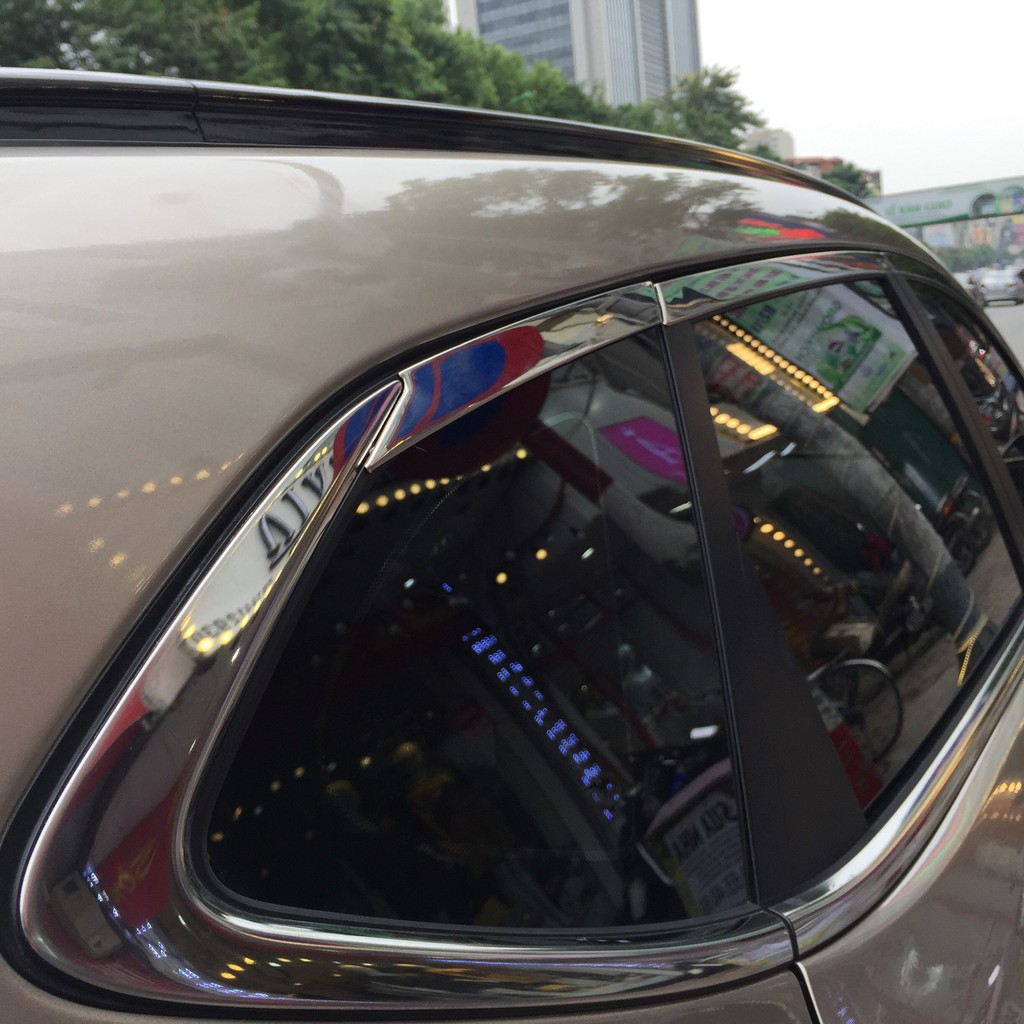 Viền Cong Kính Xe Hyundai Tucson 2018 2019 2020 2021 Chất Liệu Inox