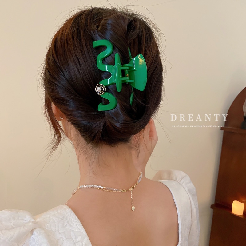 Kẹp Tóc Hình Hoa / Cá Mập Đính Ngọc Trai Giả Màu Xanh Lá Dễ Phối Đồ Thời Trang Cho Nữ