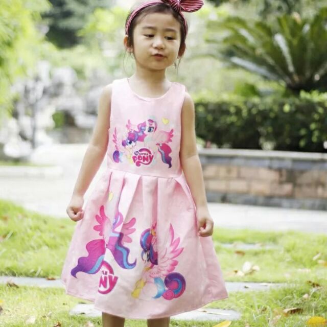 Đầm đẹp cho bé