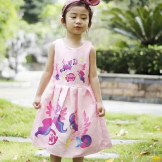 Đầm đẹp cho bé