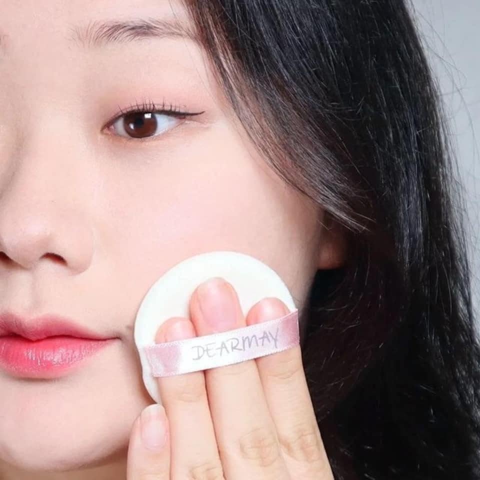 Phấn phủ kiểm dầu Dearmay California Cherry Sebum Pact 12g dạng nén cho hiệu ứng mịn, kiềm dầu tốt