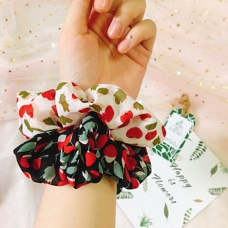 CỘT TÓC VẢI SCRUNCHIES CHERRY KÈM ẢNH THẬT