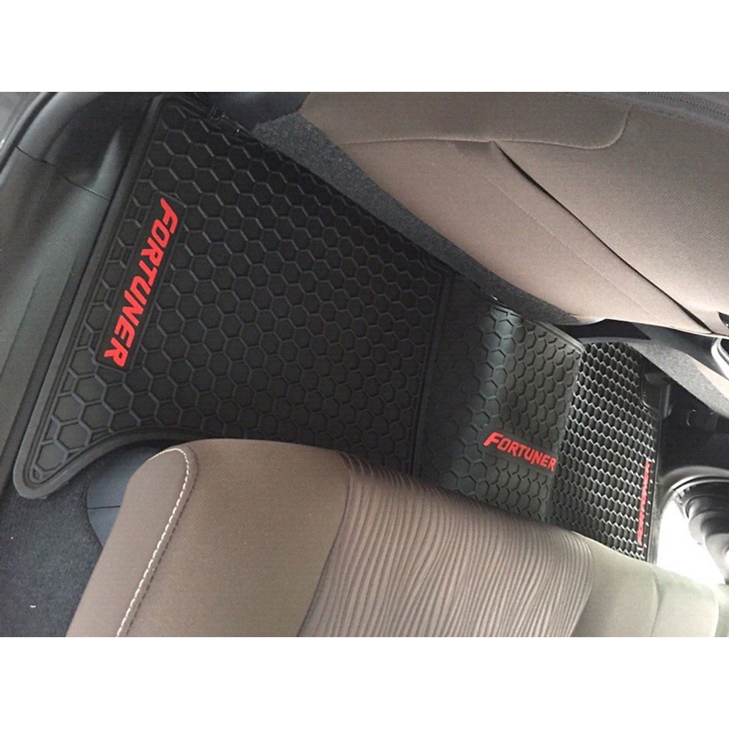 Thảm sàn, lót sàn cao su 3D không mùi Cao cấp dành cho xe Toyota Fortuner 2017-2019