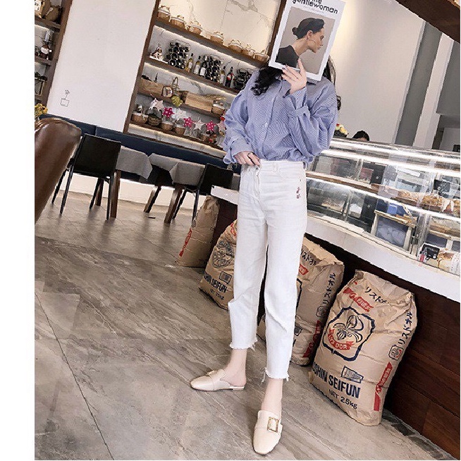 Sục Nữ Thời Trang Có 2 Màu Đen Kem Khóa Chữ D Phong Cách Đẹp Mà Rất Tiện Size 35 - 39
