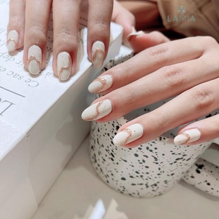 nail box thiết kế, nền trắng ngà, móng úp tráng gương gel nổi