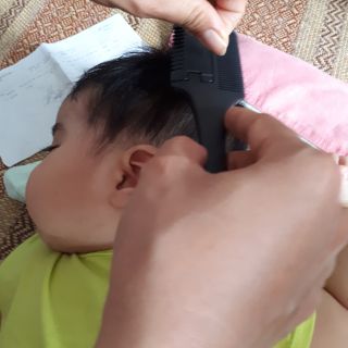 LƯỢC CẮT TÓC CHO BÉ
