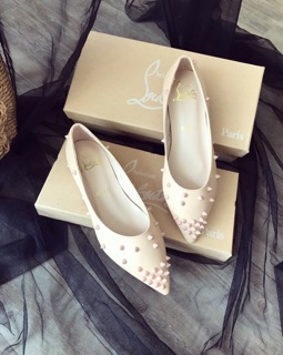 BỆT ĐINH LOUBOUTIN MŨI NHỌN