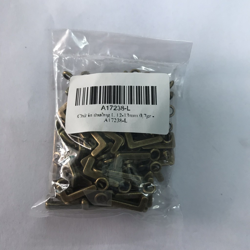 N8 - Phụ kiện trang trí chữ in thường 13mm màu đồng. (Qúy khách vui lòng xem kĩ mô tả để chọn đúng mã hàng)