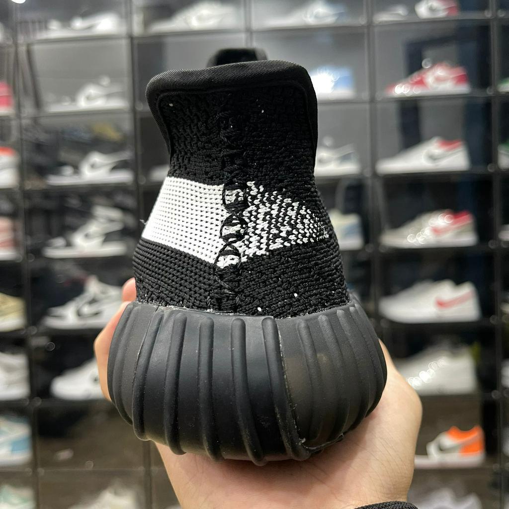Giày Yz350 Oreo, Yz 350 Đen Kẻ Trắng Hàng Cao Cấp Đế Nén Hạt Chuẩn - Than.Shoes
