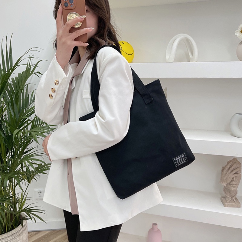 Túi đeo vai, túi vải Cavans thời trang phù hợp cho đi chơi,đi học khóa kéo Filibra TX015