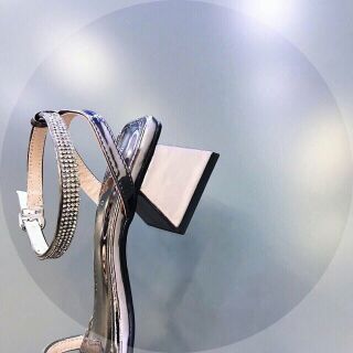 Sandal  quai đá