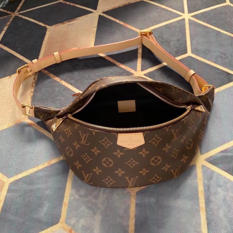 Túi bao tử Louis Vuitton ( hàng nguyên liệu auth)