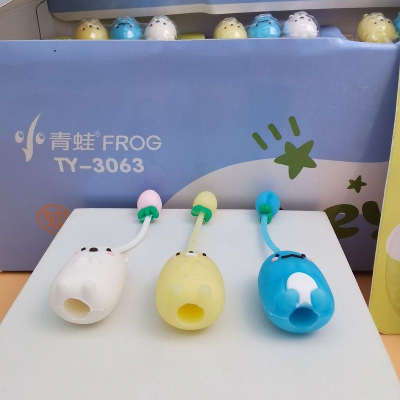 Nắp đậy bút chì Molang - Vỉ 3 cái