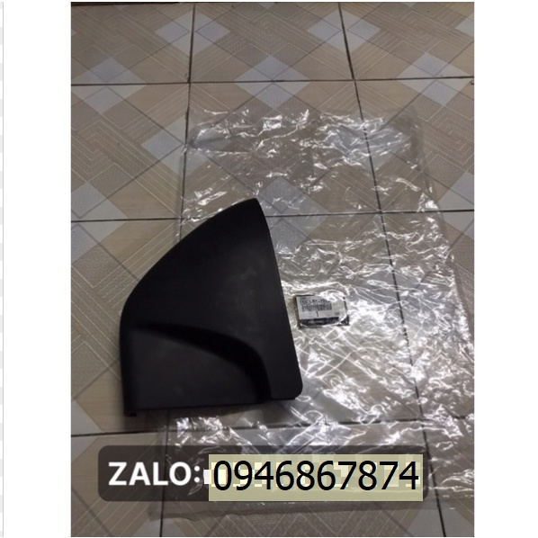 ỐP BẬC LÊN XUỐNG MAZDA BT50