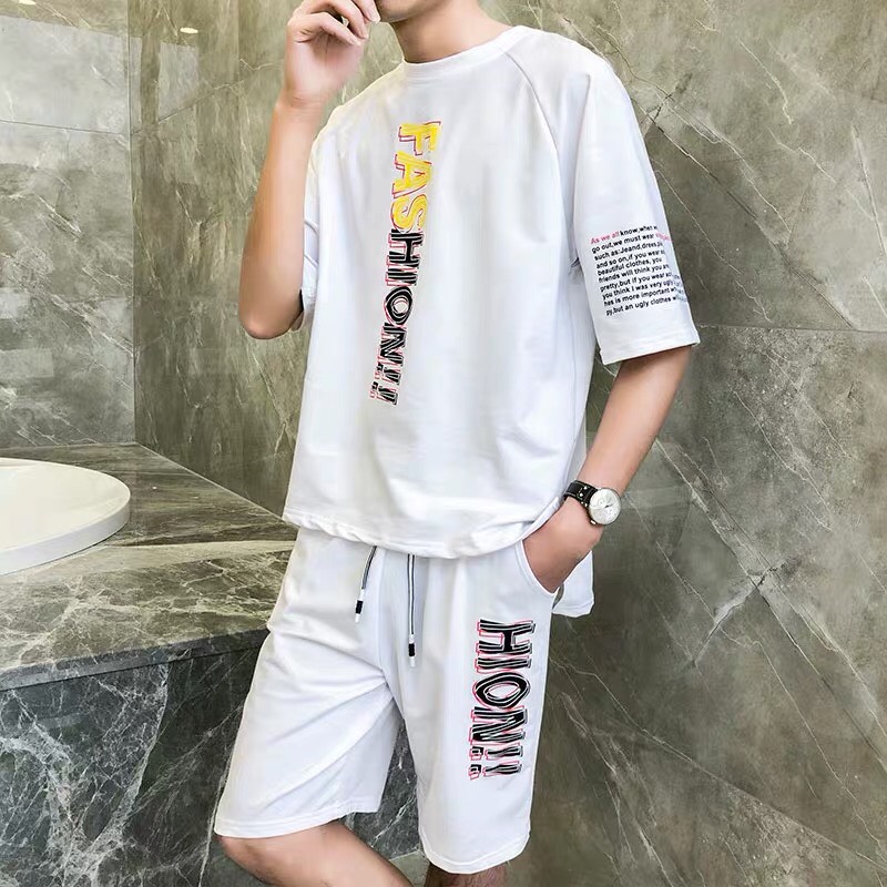 Đồ Bộ Quần Short Áo Thun Nam in Chữ Fashion,Chất Thun Lạnh Mịn Mát Khá Hợp Lý Vào Mùa Nắng Nóng Mặc Ở Nhà Hay Đi Dạo