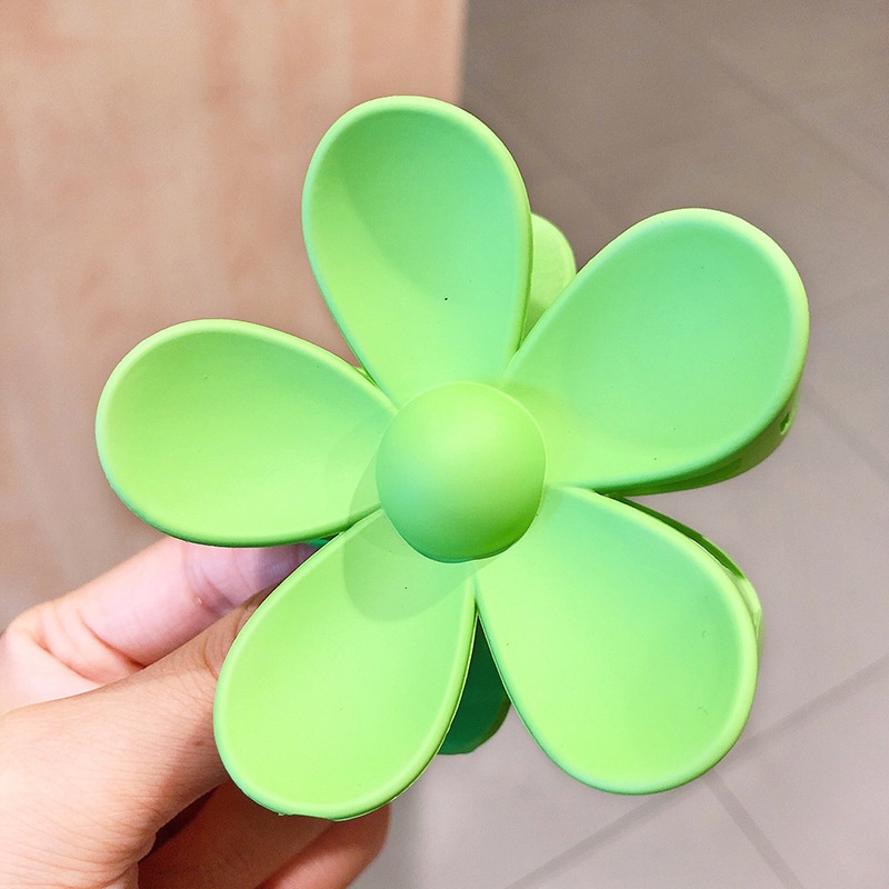 Kẹp Tóc Nhựa Hình Bông Hoa Màu Sắc Ngọt Ngào Dễ Thương