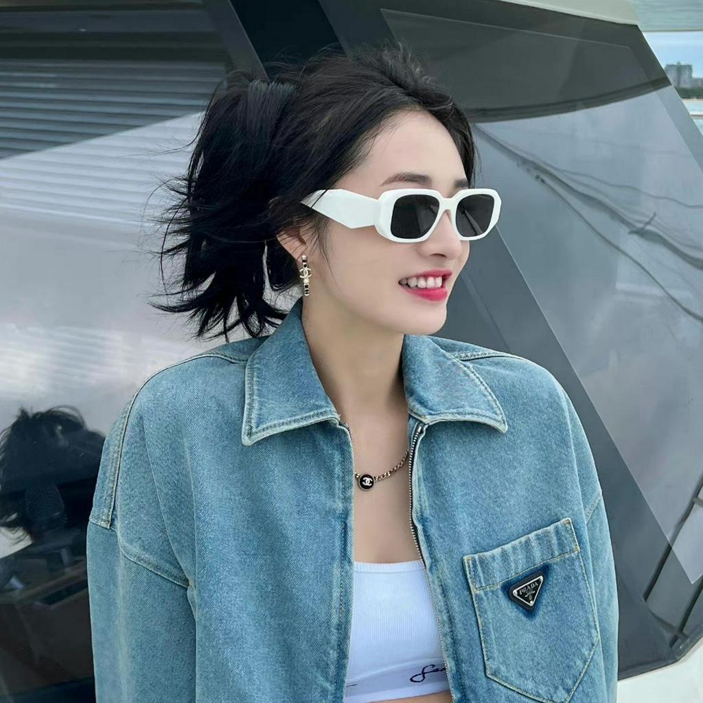 THANH LÝ lỗi nhẹ NSX Kính mát gọng vuông hiệu  cá tính , thiết kế Thời Trang Dành Cho Nam Và Nữ THANH LÝ