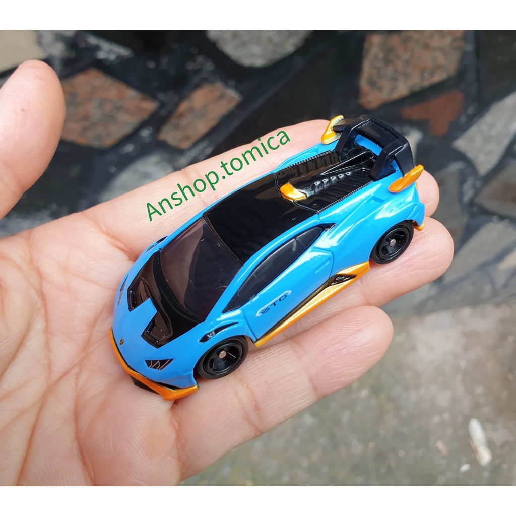 Xe mô hình tĩnh tomica Nhật Bản - Lambor màu xanh