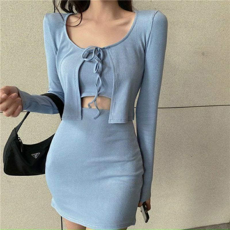 Set trắng kem xanh khoác ngoài cột dây + Áo croptop ngắn + Chân váy
