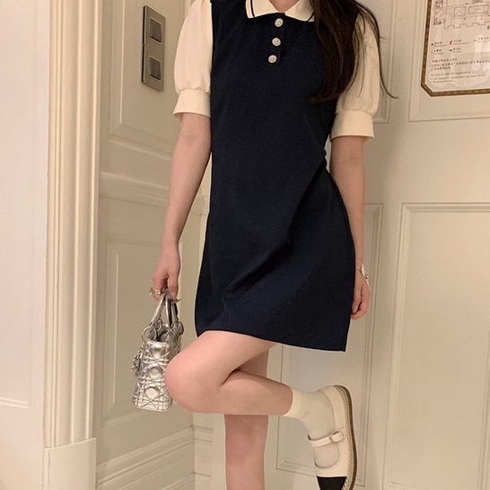 Váy đầm nữ cổ polo đen trắng cộc tay phồng dáng chư A xòe phom tôn dáng freesize ngắn Wikishop C766