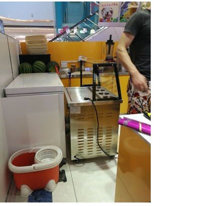 MÁY LÀM KEM CUỘN KHAY VUÔNG GIÁ RẺ BẢ0 HÀNH 1 NĂM