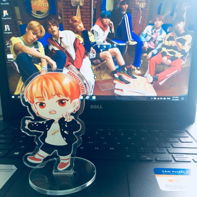 Standee để bàn hình chibi 4 năm bts