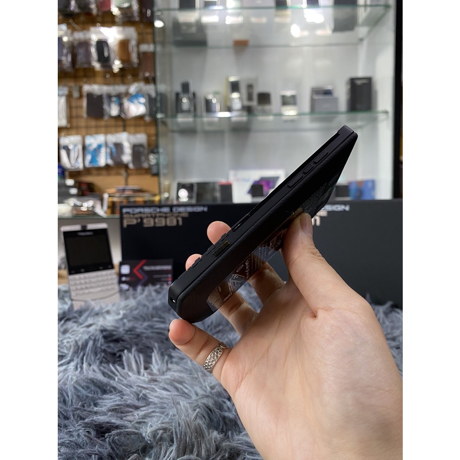Điện thoại BlackBerry Porsche Design 9981 Đen Fullbox