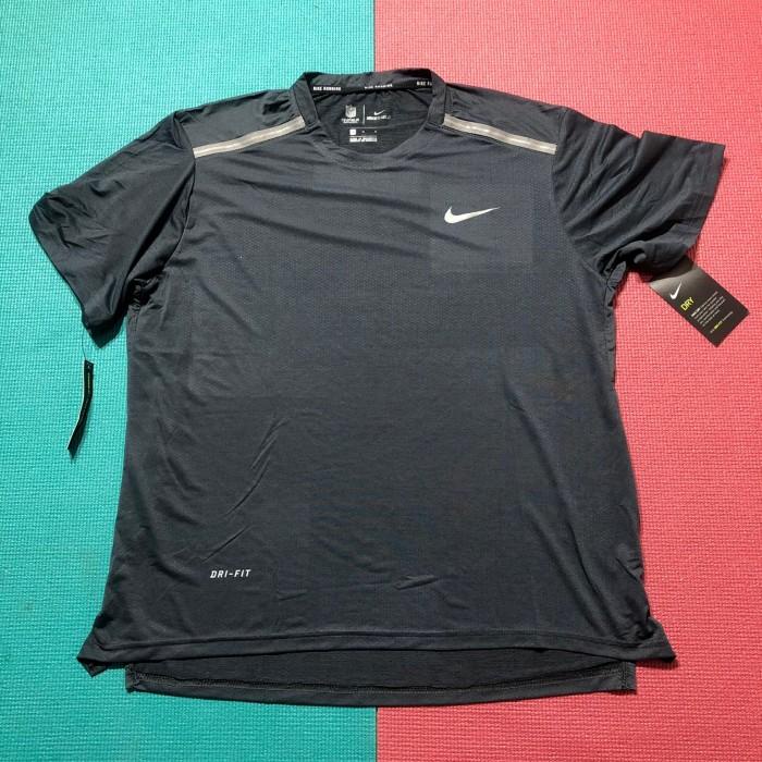 Khô Vừa Vặn | Áo Thun Thể Thao Nike Chạy Bộ Năng Động Cho Nam