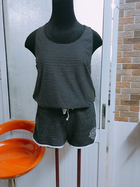 Quần short f21 vnxk hình shop tự chụp