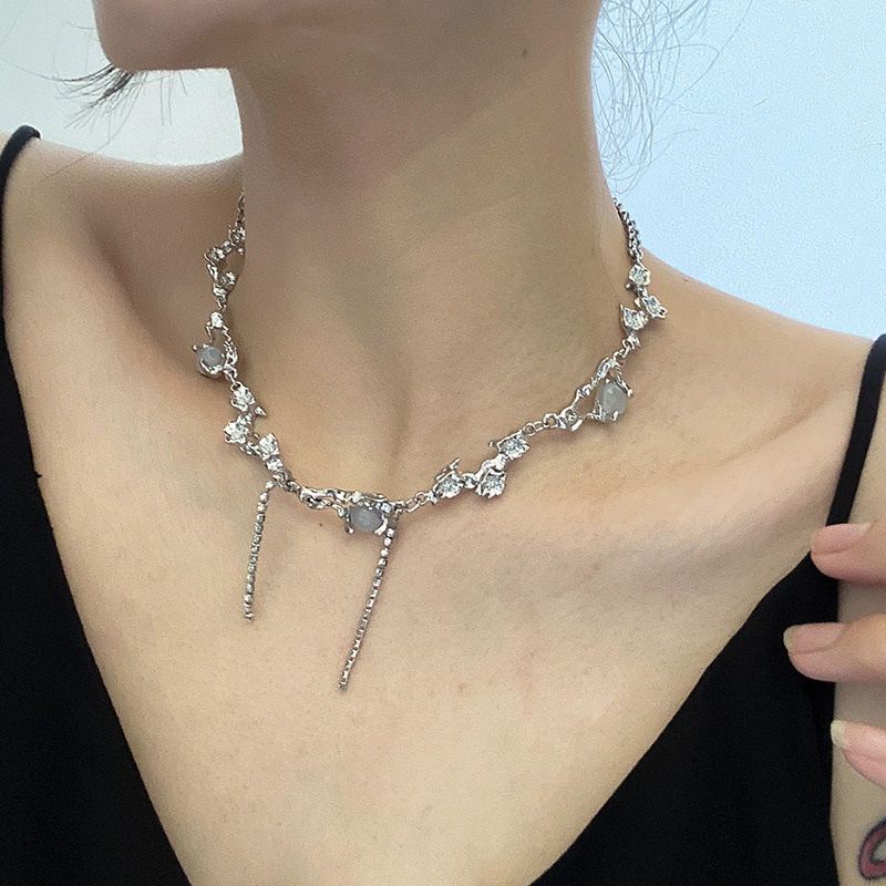 Vòng cổ Đính Đá Mặt Trăng Thiết Kế Đơn Giản Dễ Phối Đồ