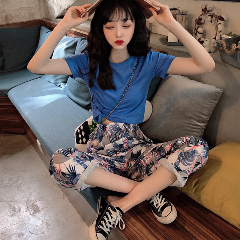 Quần ống rộng lưng cao in hình lá phong cách Hàn Quốc | BigBuy360 - bigbuy360.vn