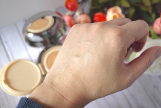 PHẤN NƯỚC KIKO CC CREAM CUSHION