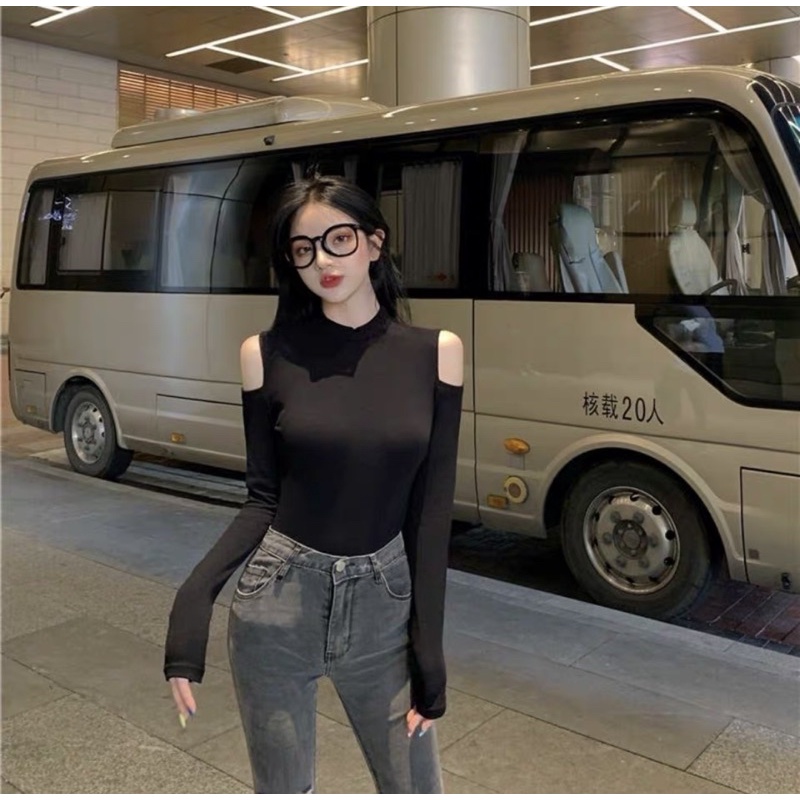 ÁO TAY DÀI CỔ CAO HỞ VAI