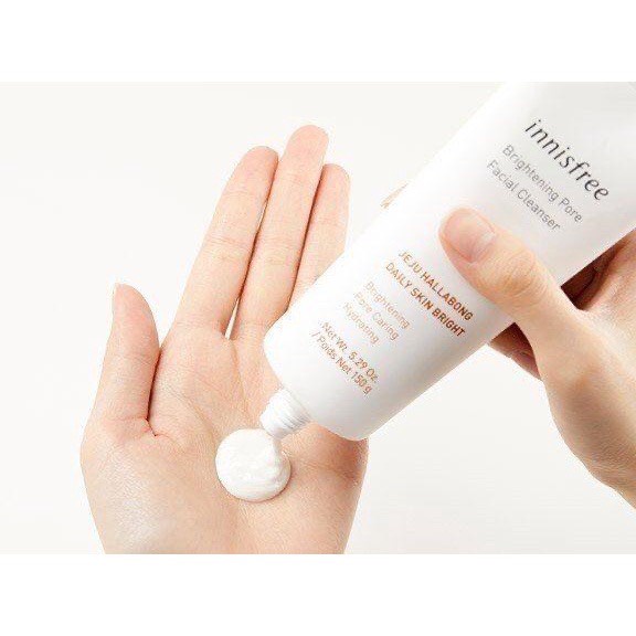 Sữa Rửa Mặt Trắng Da, Se Khít Lỗ Chân Lông Innisfree Brightening Pore Facial Cleanser 150g