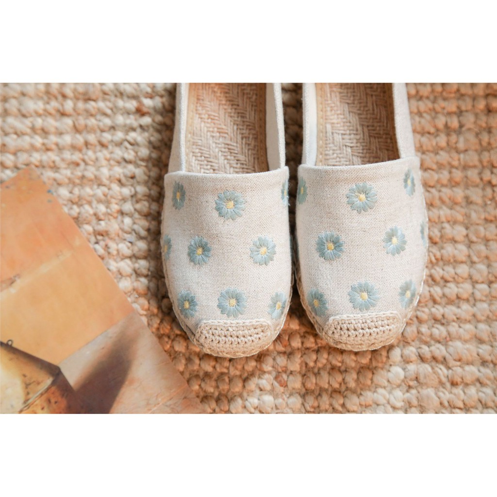 TAM31 giày thêu hoa | BigBuy360 - bigbuy360.vn