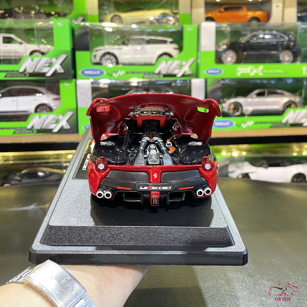 Xe mô hình siêu xe Ferrari LaFerrari tỉ lệ 1:24 hãng Burago màu đỏ