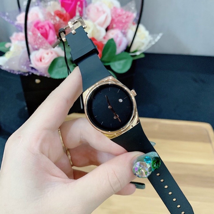 Đồng hồ nữ OneTime thời trang hiện đại, kiểu dáng thon gọn, dây caosu mềm dễ chịu khi đeo, vỏ thép không gỉ cực đẹp