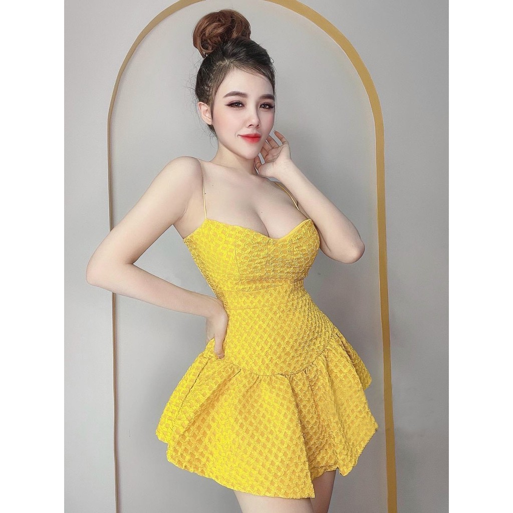 [GA15] Đầm Body 2 Dây Gấm Bo Eo Đuôi Xòe Họa Tiết Hình Khối - Vải Gấm - 4 Màu Trắng, Đen, Đỏ,Vàng - Dành Cho Nàng Đi Dạo | BigBuy360 - bigbuy360.vn