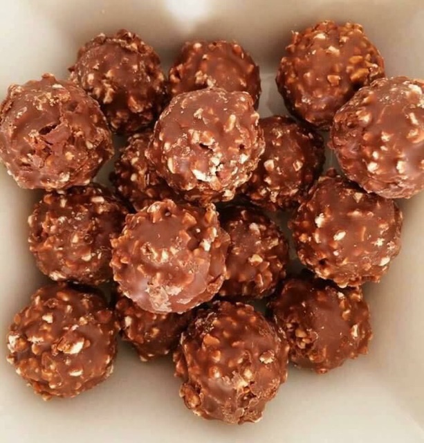 SOCOLA ROCHER HÌNH THÁP SANG TRỌNG