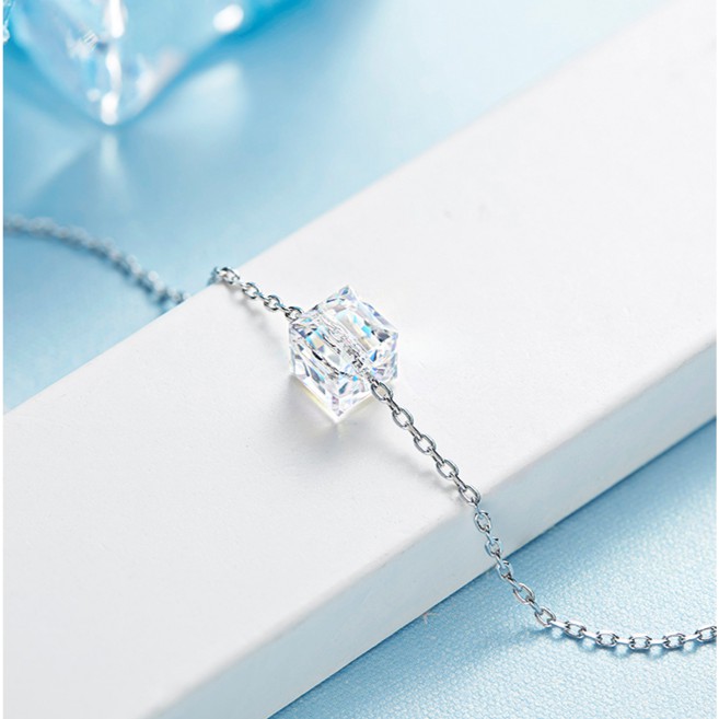 Lắc tay nữ inox không đen không gỉ mặt pha lê sawoarovski - Shop pucca