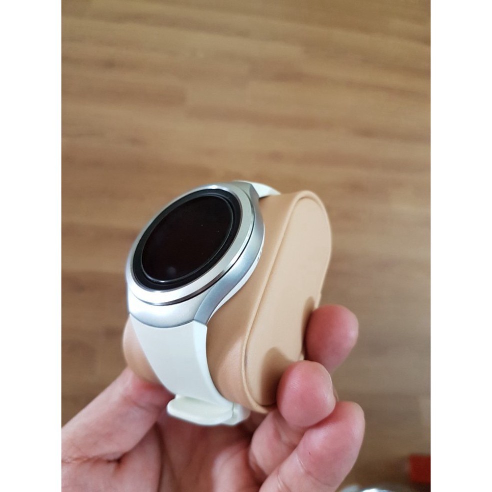 DUY NHẤT HÔM NAY Đồng Hồ Thông Minh Samsung Gear S2 Sport 3G_ (Bản Có Loa)  $>$