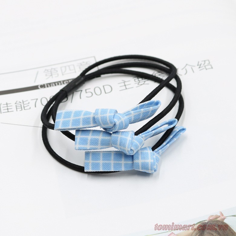 Cột tóc thắt nơ