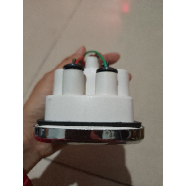 Đồng hồ xe Cúp 81 .