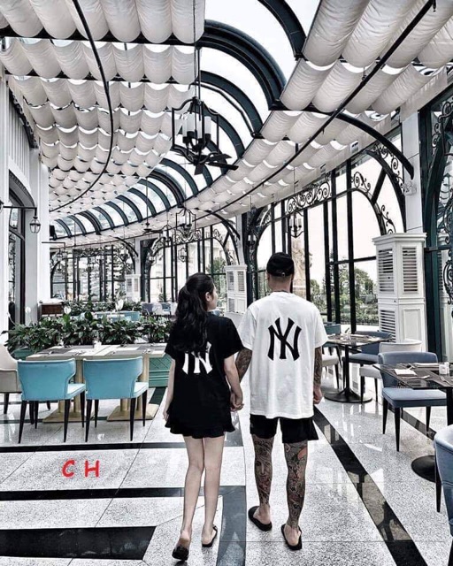 Áo ngắn tay NY in đen trắng C&amp;H