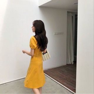 ĐẦM NÚT ULZZANG CỔ VUÔNG