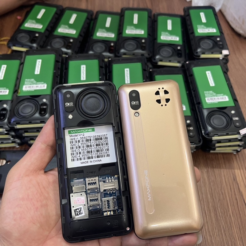 Điện thoại 4 sim v12 giống nokia n7000 pin khủng cho người già giá rẻ